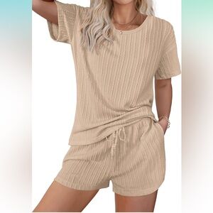 Ekouaer Women’s 2 piece set NWT size XL